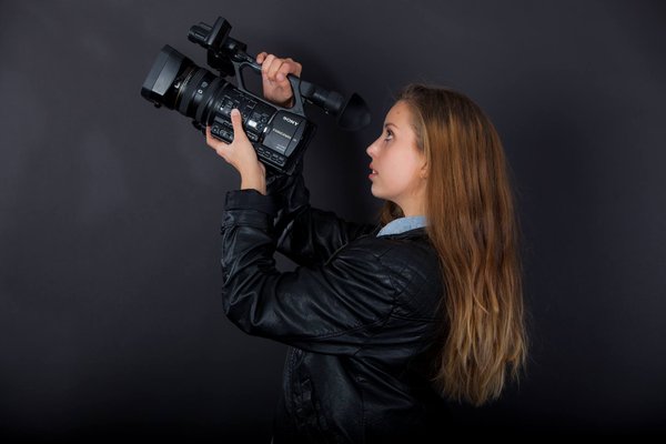 Jasmin with camera